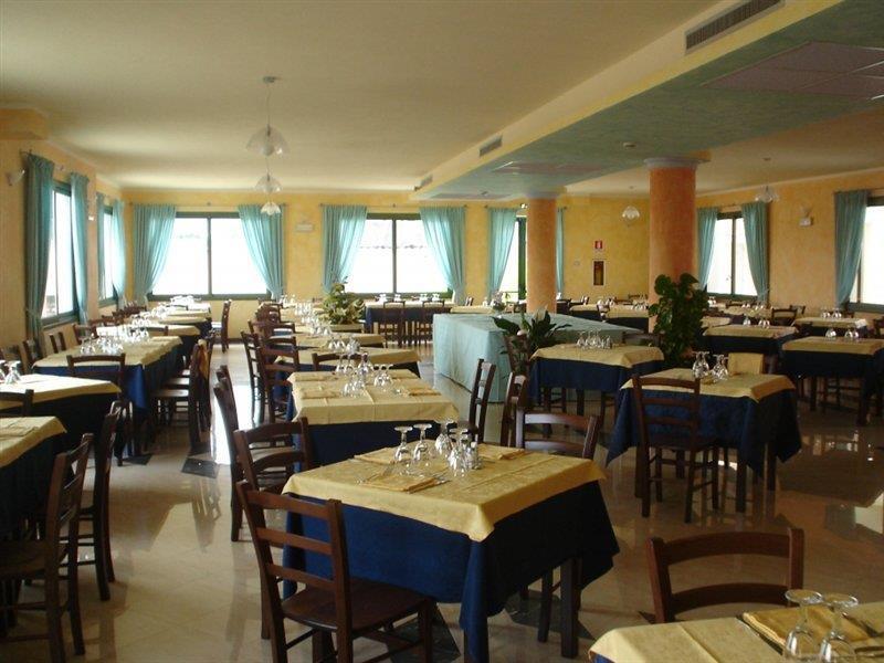 Hotel Baia Marina Orosei Ngoại thất bức ảnh